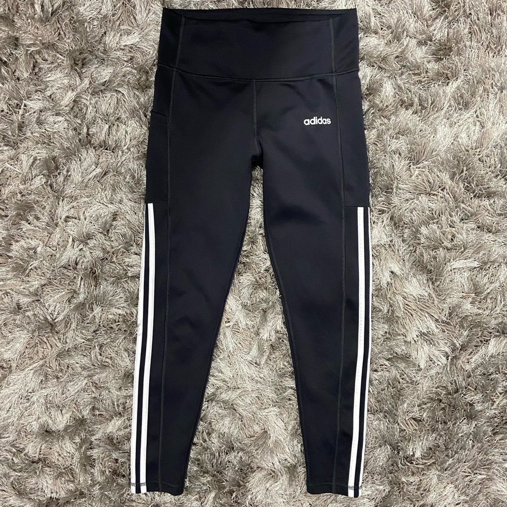 Adidas Climalite Women Black 3 White Striped Logo Cropped Leggings. Size M.
